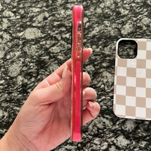 iPhone 12 Cases - Picture 3 of 8